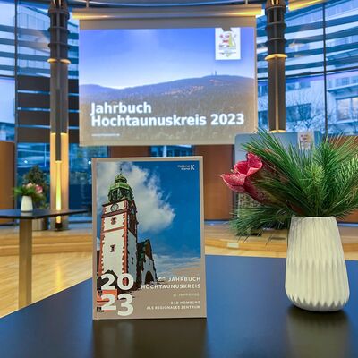 Bild vergrößern: Präsentation Jahrbuch Hochtaunuskreis 2023