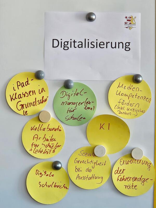 Bild vergrößern: Thementisch Digitalisierung
