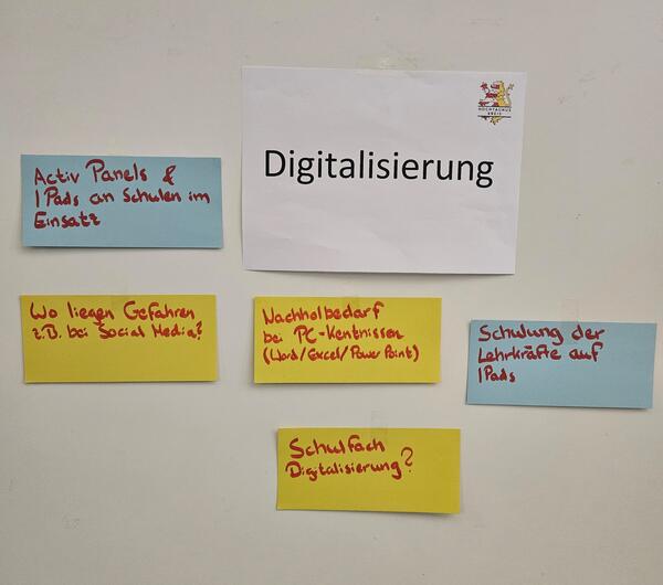 Bild vergrößern: Thementisch Digitalisierung II