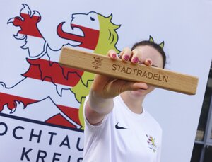 Bild vergr&ouml;&szlig;ern: Staffelholz der Tour de Hochtaunuskreis